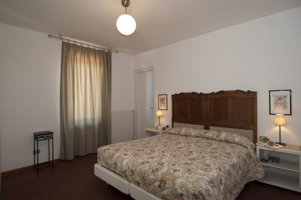 Hotel Mariano Gargnano Pokój zdjęcie